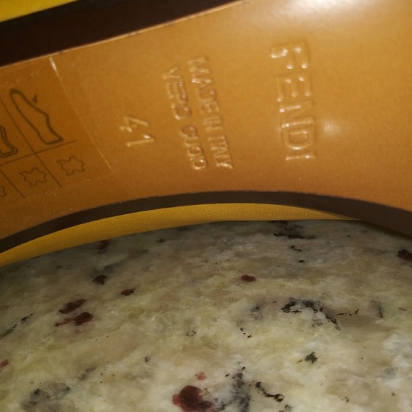 SOLD !!  FENDI Golden/Mustard Heels SZ41 - Picture 7 of 8